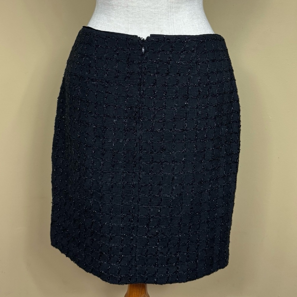 WHBM Elegant Tweed Mini Skirt with Chain Detail in Shimmery Black Size 2 - Picture 3 of 6